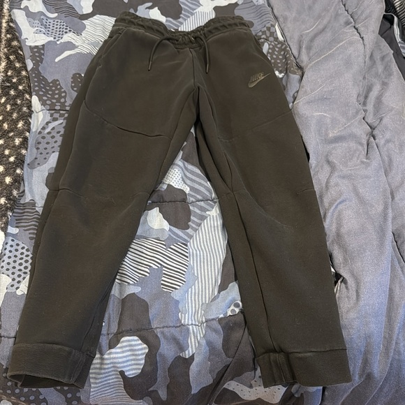 Nike Sportswear Tech fleece joggers - Picture 2 of 7